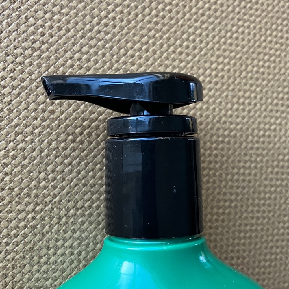 BBW Vanilla Bean Noel Cleansing Gel Hand Soap/Vanilla Caramel Sugar Cookies - Picture 4 of 5